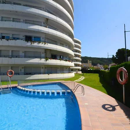 Medes Park I 2-7 Apartment *